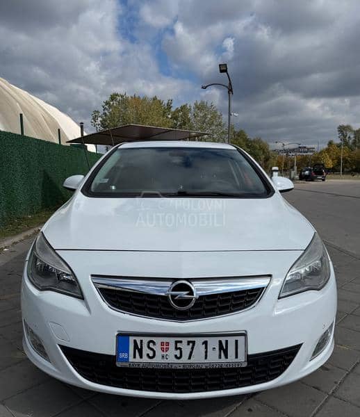 Opel Astra J 1.7  cdti