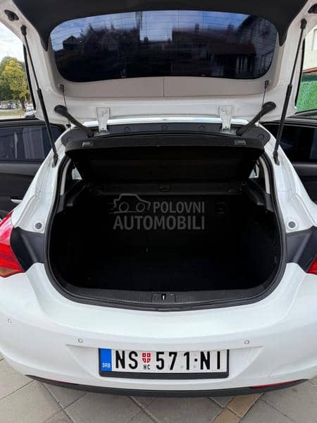 Opel Astra J 1.7  cdti