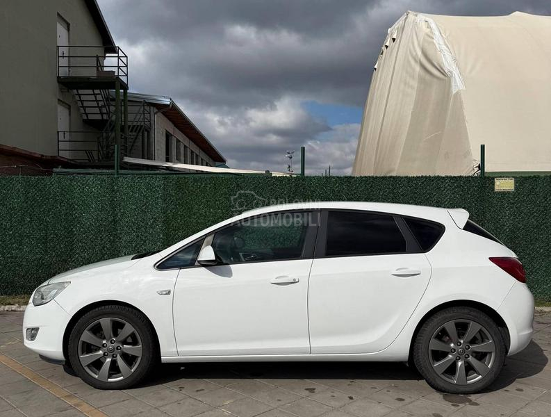 Opel Astra J 1.7  cdti