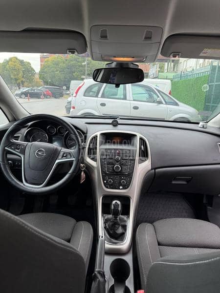 Opel Astra J 1.7  cdti