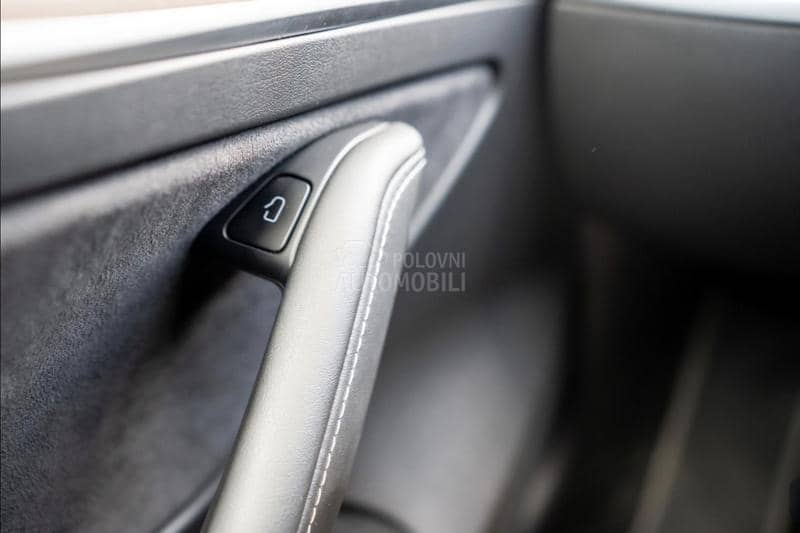 Tesla Model 3 STANDAR RANGE PLUS