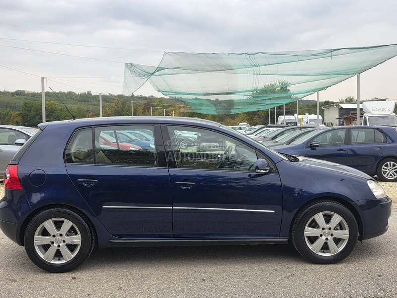 Volkswagen Golf 5 1.4 FSI