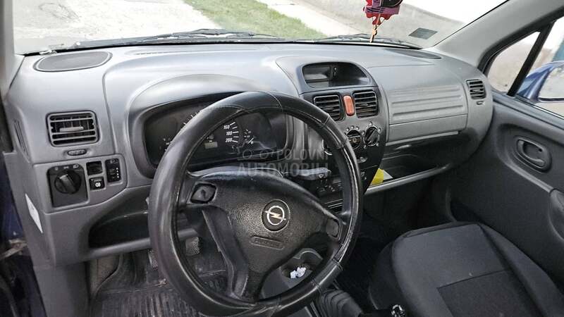 Opel Agila 