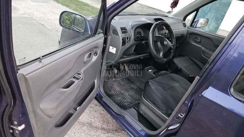 Opel Agila 