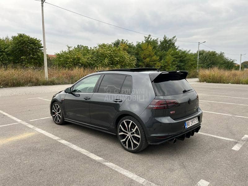 Volkswagen Golf 7 GTI Volkswagen Golf 7 GTI