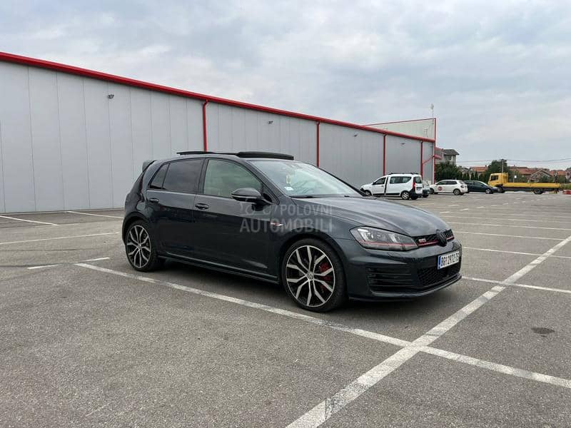 Volkswagen Golf 7 GTI Volkswagen Golf 7 GTI