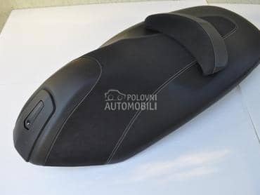 Peugeot Metropolis 400 sediste