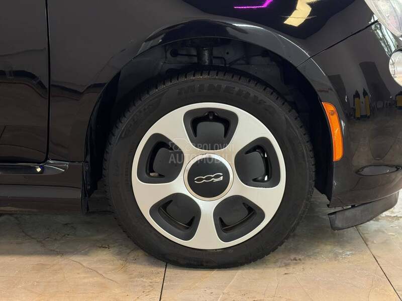 Fiat 500e 
