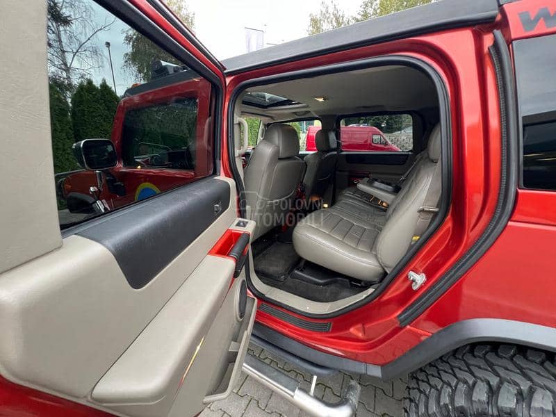 Hummer H2 