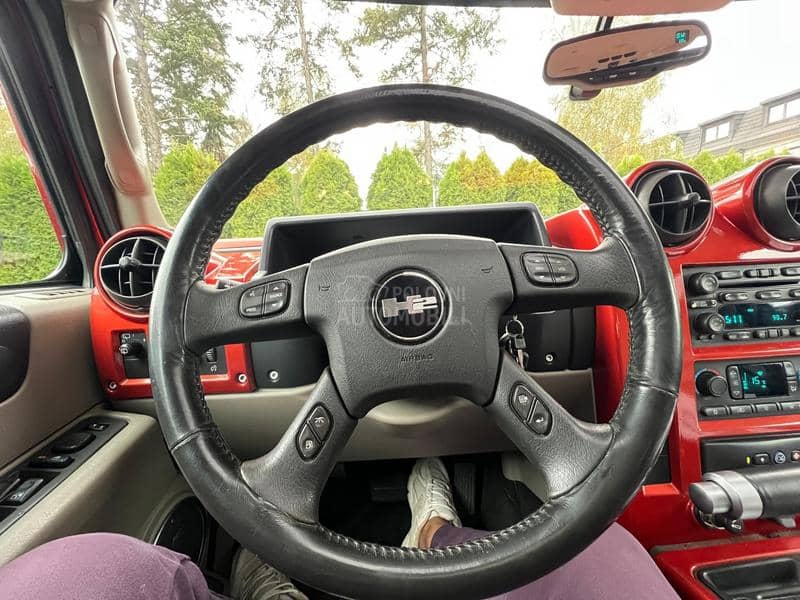 Hummer H2 