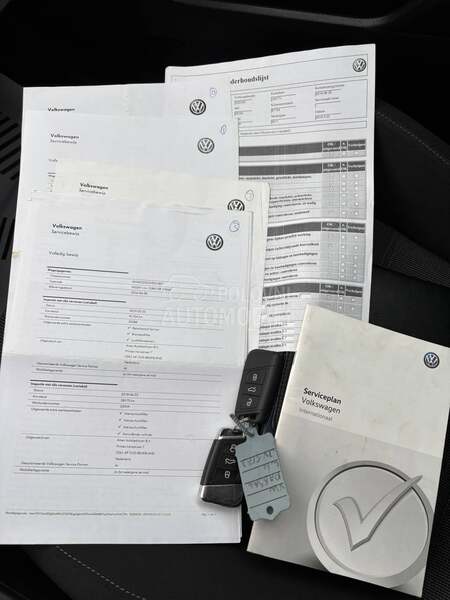 Volkswagen Passat B8 1.6TDI PERLA LED NAV