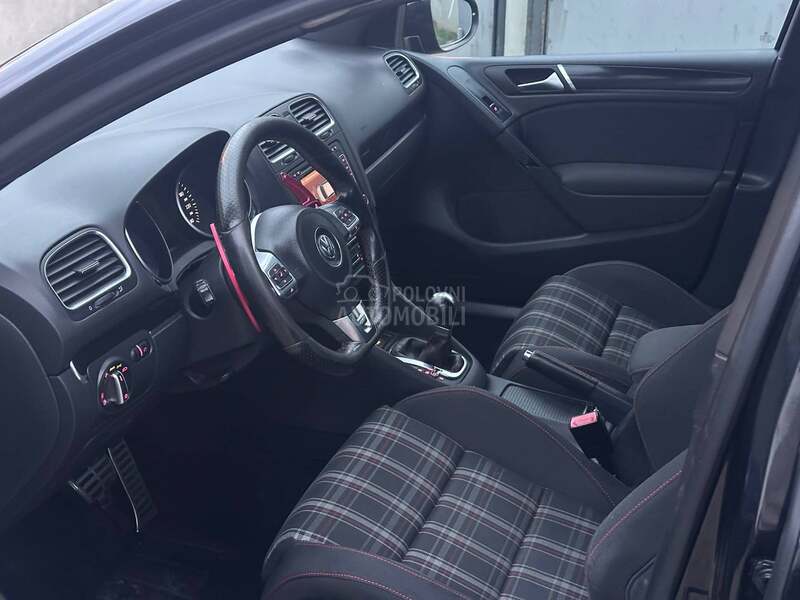 Volkswagen Golf 6 GTI DSG