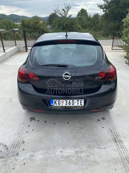 Opel Astra J 1.7 CDTI Opel Astra J 1.7 CDTI