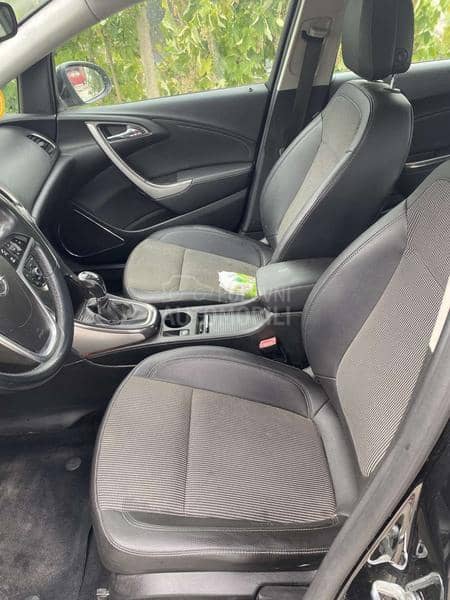 Opel Astra J 1.7 CDTI Opel Astra J 1.7 CDTI