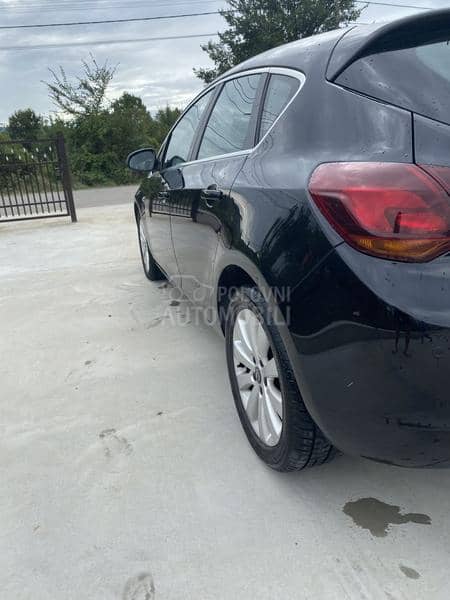 Opel Astra J 1.7 CDTI Opel Astra J 1.7 CDTI