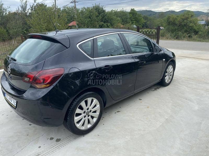 Opel Astra J 1.7 CDTI Opel Astra J 1.7 CDTI