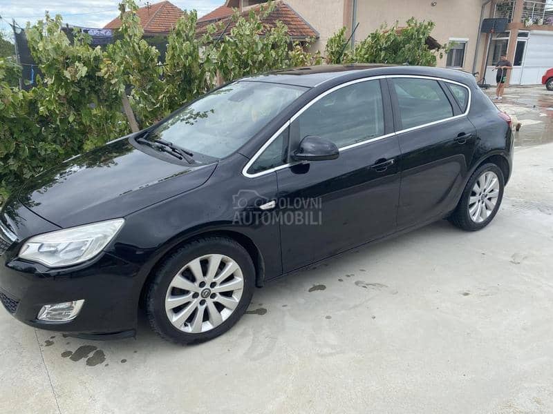 Opel Astra J 1.7 CDTI Opel Astra J 1.7 CDTI