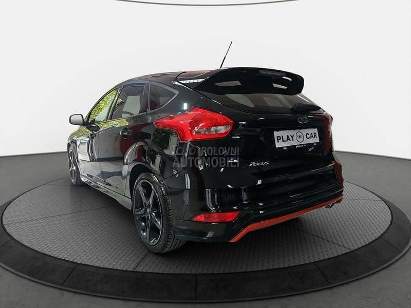 Ford Focus RED-BLACK.EDITION Ford Focus RED-BLACK.EDITION