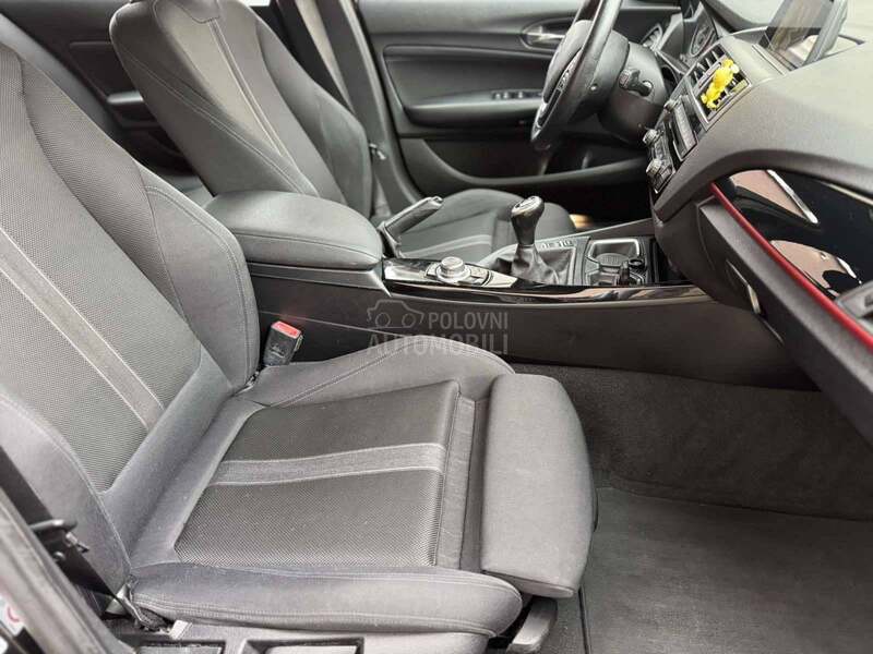 BMW 118 118d SPORT