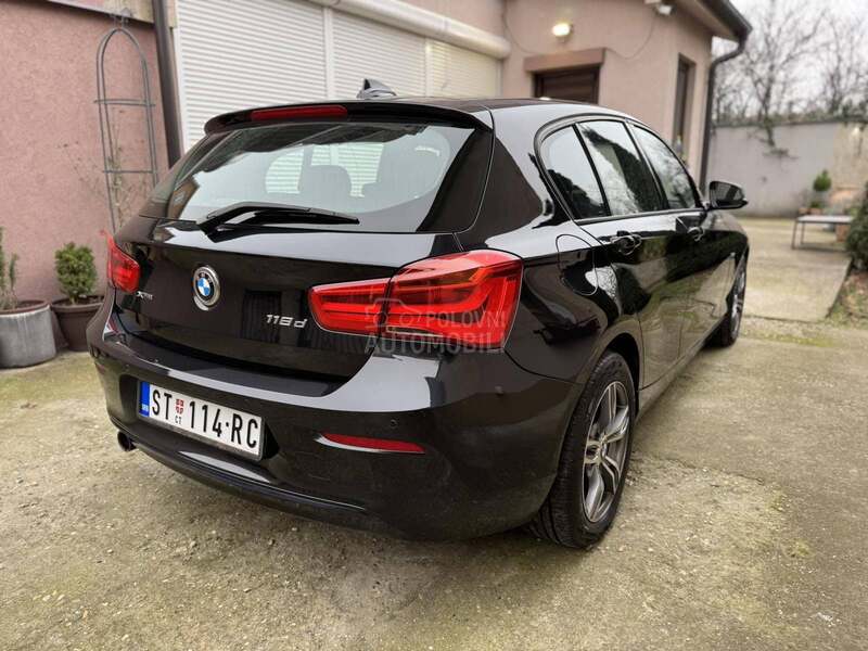 BMW 118 118d SPORT