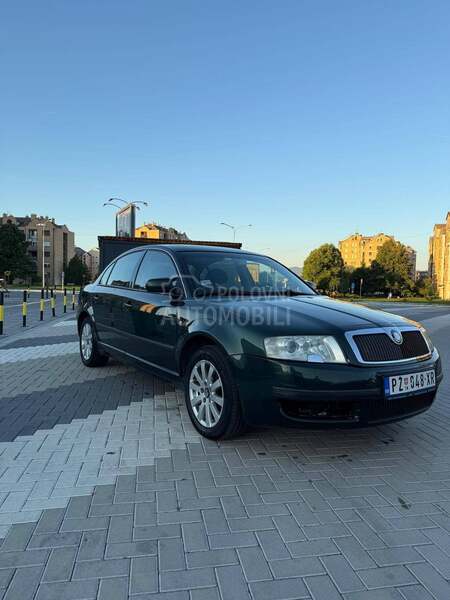 Škoda Superb 
