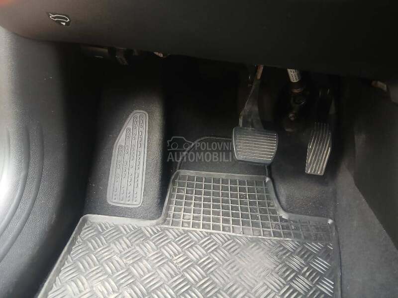 Jeep Compass 1.3 DDCT LIMITED