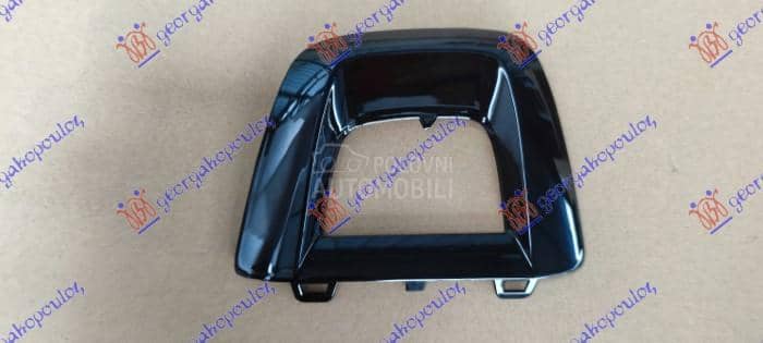 OKVIR SPOJLERA PREDNJEG...