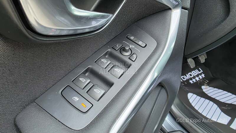 Volvo V40 1.6 D2 Cross Country