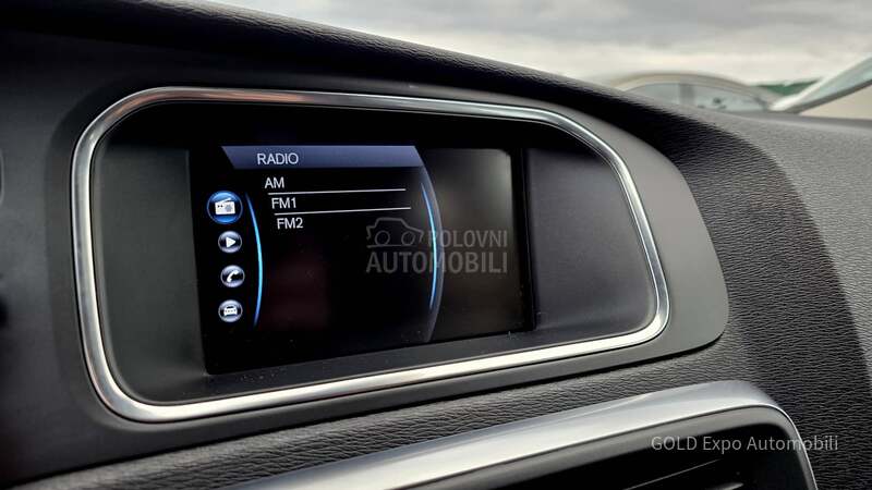 Volvo V40 1.6 D2 Cross Country