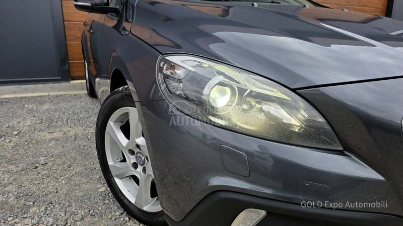 Volvo V40 1.6 D2 Cross Country