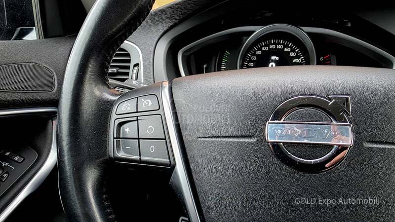 Volvo V40 1.6 D2 Cross Country