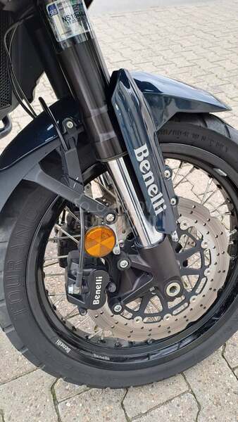 Benelli Trk 502x