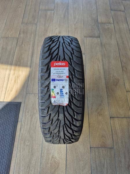 Petlas 215/65 R16 Zimska