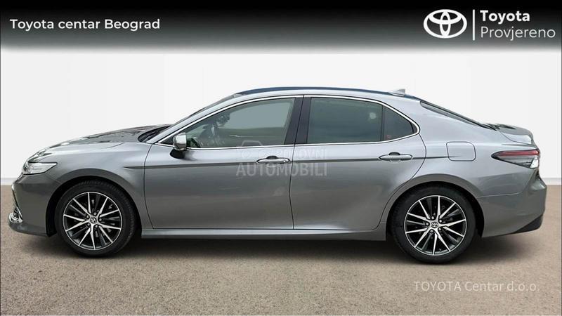 Toyota Camry 2.5 HYBRID PREMIUM