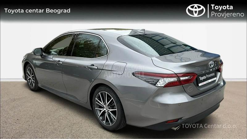 Toyota Camry 2.5 HYBRID PREMIUM