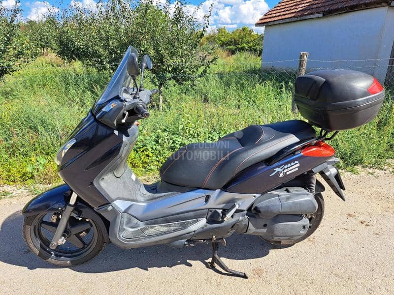 Yamaha X Max