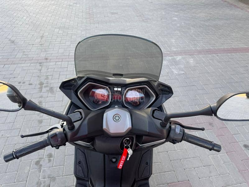 Yamaha x max