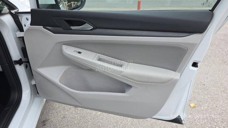 Volkswagen Golf 8 2.0 TDI HIGH-LINE