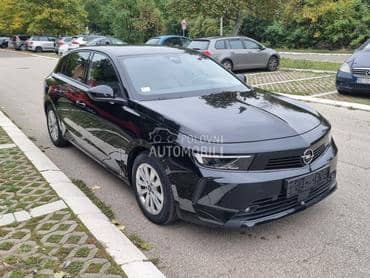 Opel Astra L 1.2i Edition Autom 8