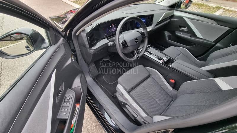 Opel Astra L 1.2i Edition Autom 8