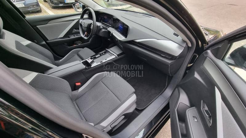 Opel Astra L 1.2i Edition Autom 8