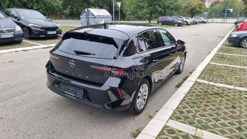 Opel Astra L 1.2i Edition Autom 8