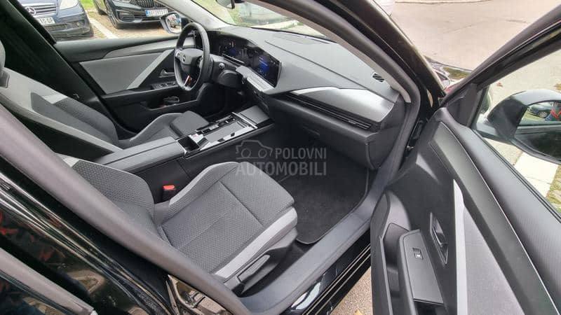 Opel Astra L 1.2i Edition Autom 8