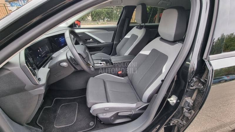 Opel Astra L 1.2i Edition Autom 8