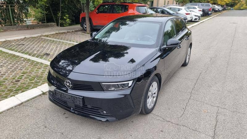 Opel Astra L 1.2i Edition Autom 8
