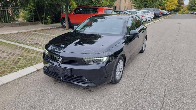 Opel Astra L 1.2i Edition Autom 8