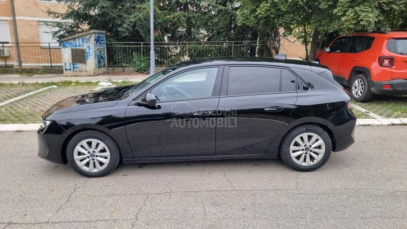 Opel Astra L 1.2i Edition Autom 8