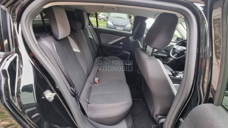 Opel Astra L 1.2i Edition Autom 8