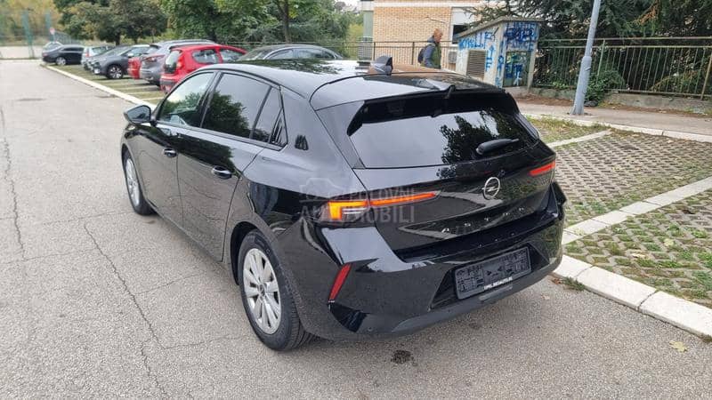Opel Astra L 1.2i Edition Autom 8