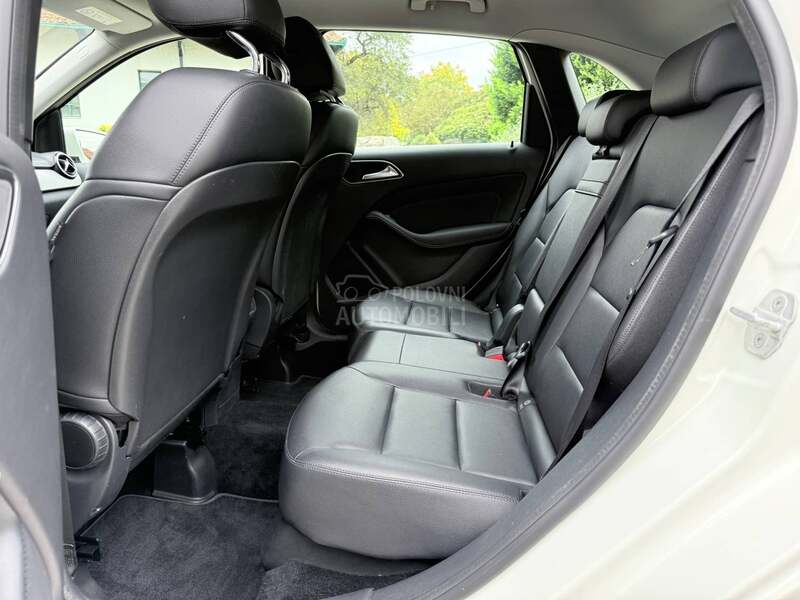 Mercedes Benz B 200 Švajcarska